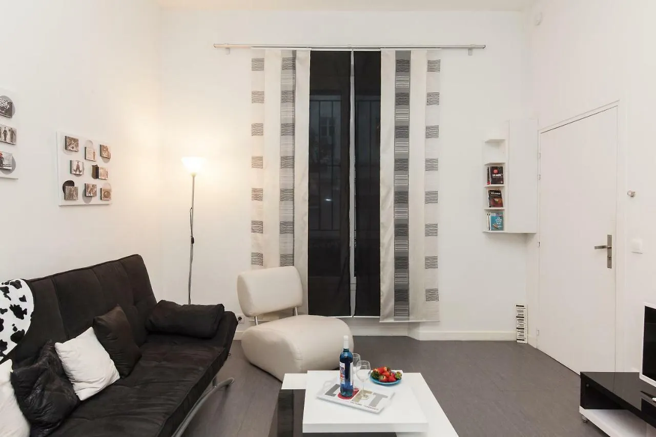 Apartment Charlie Chaplin 2 Pieces 3 Etoiles Calme Plein Centre De Cannes, 5Mn Des Plages Et Palais