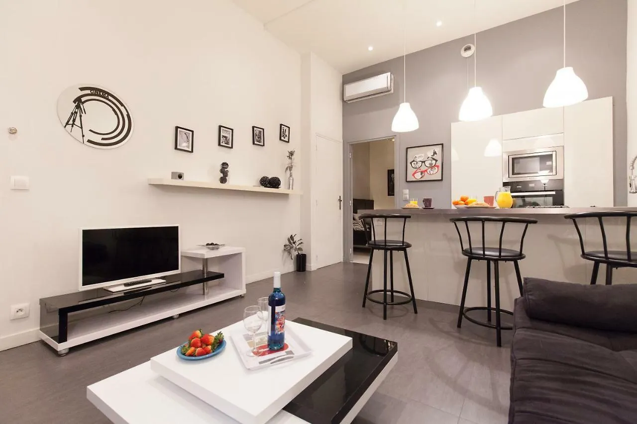 Charlie Chaplin 2 Pieces 3 Etoiles Calme Plein Centre De Cannes, 5Mn Des Plages Et Palais Apartment